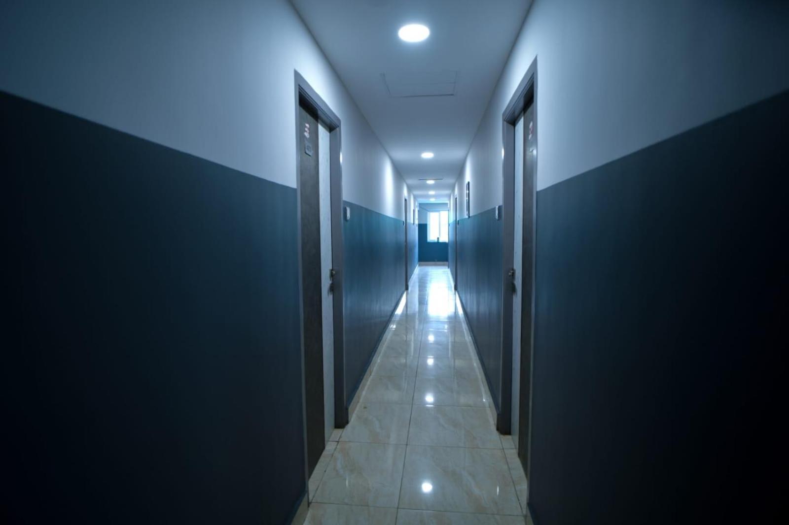 Hotel Raaj Grand Chennai Exteriör bild